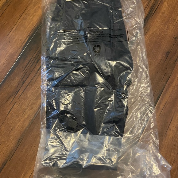 NWT Loft Modern Super Skinny in Dark Wash Indigo - Picture 4 of 5